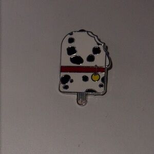 Disney‎ Black and White enamel pin